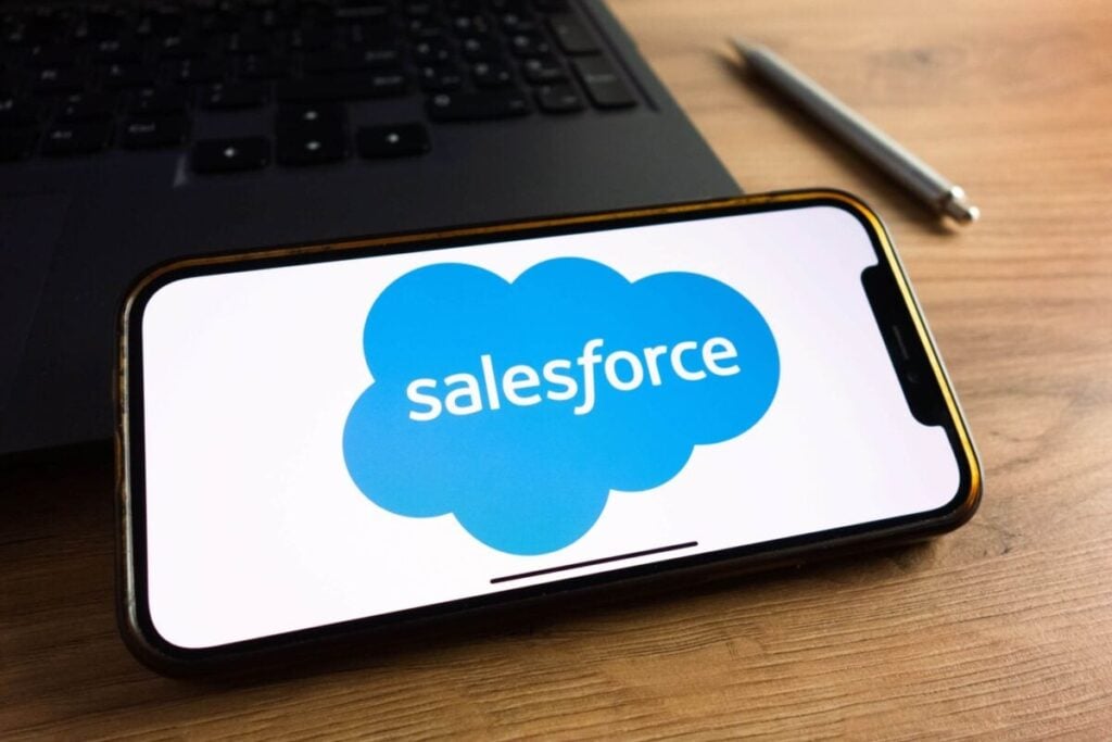 Salesforce (CRM) Shares Climb on Historic $25B Share Repurchase Launch